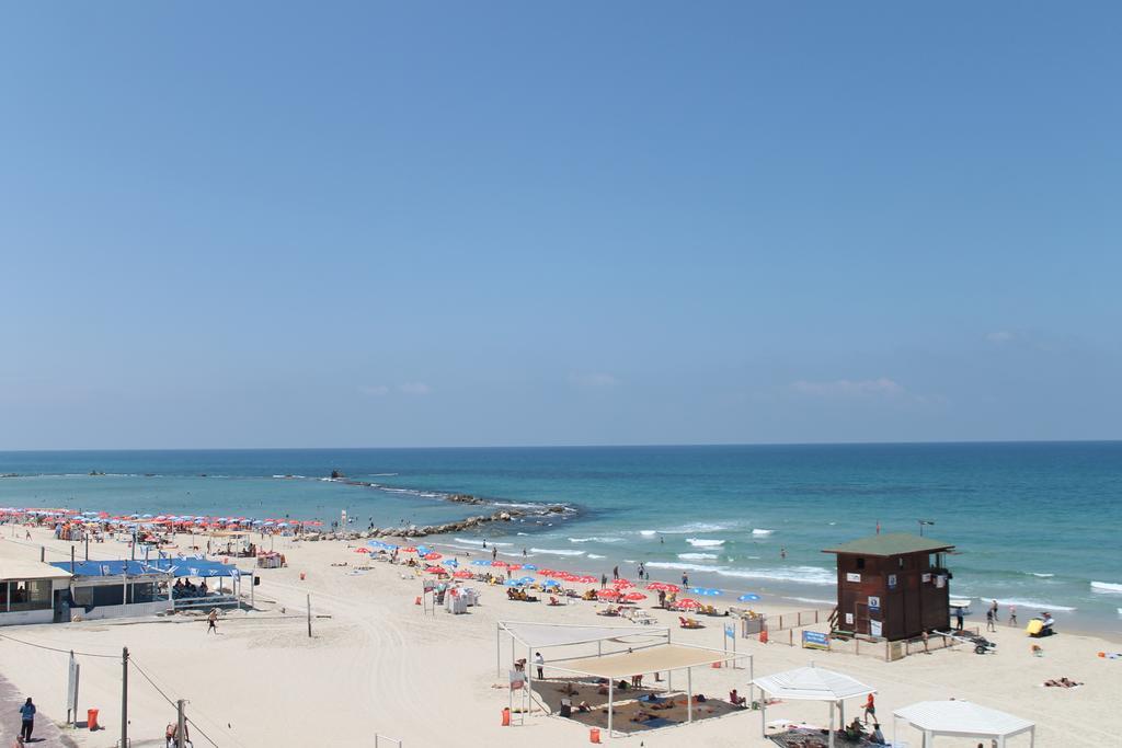 Haatzmaut Bat Yam Beach Bagian luar foto